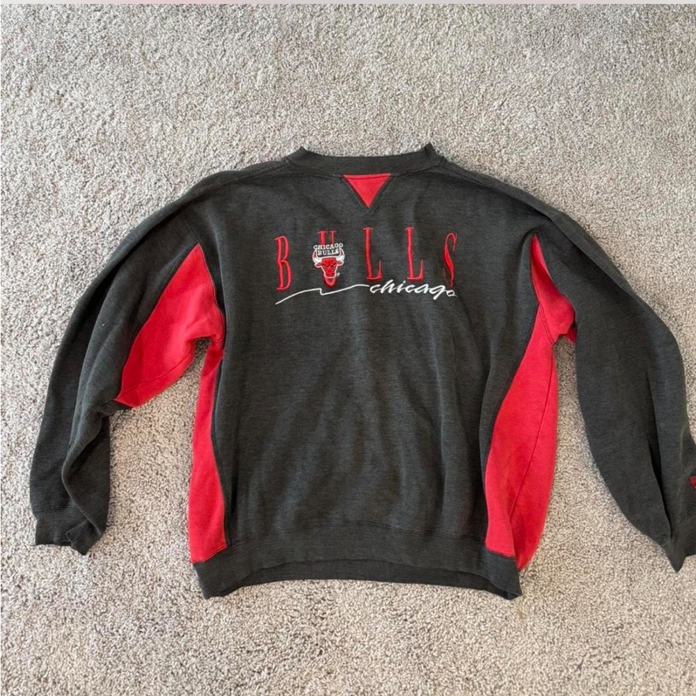 Vintage Chicago Bulls Black and Red Crewneck